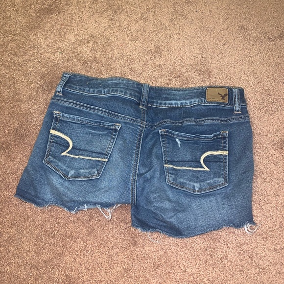 Shorts - Picture 2 of 3